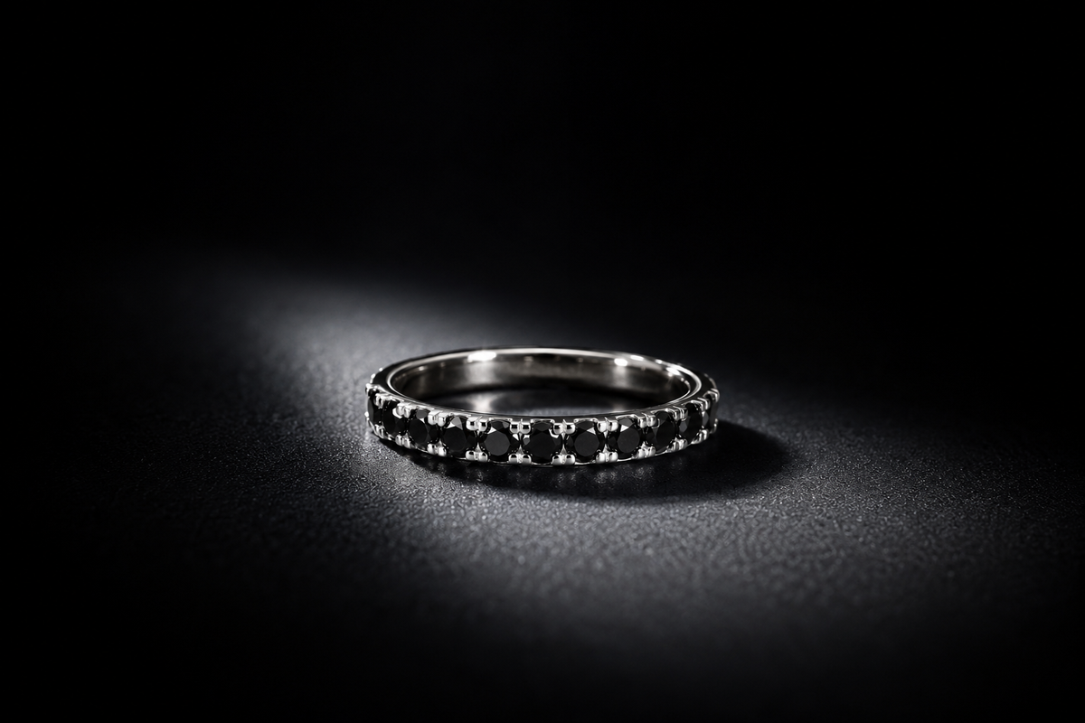 Schwarze Diamanten – So werden die geheimnisvollen Edelsteine bewertet